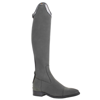 Petrie Springstiefel Einzelstücke